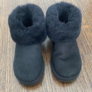 Short UGG  boots with fur